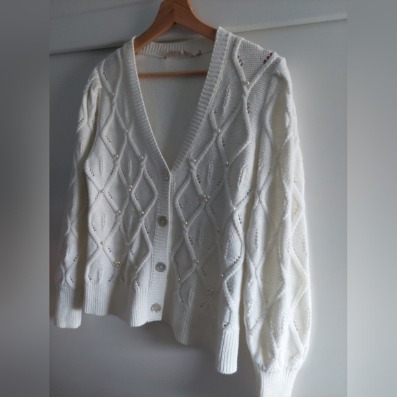 Soft Surroundings Chunky Cable Knit Cardigan Sweater White Beaded M - Picture 2 of 7